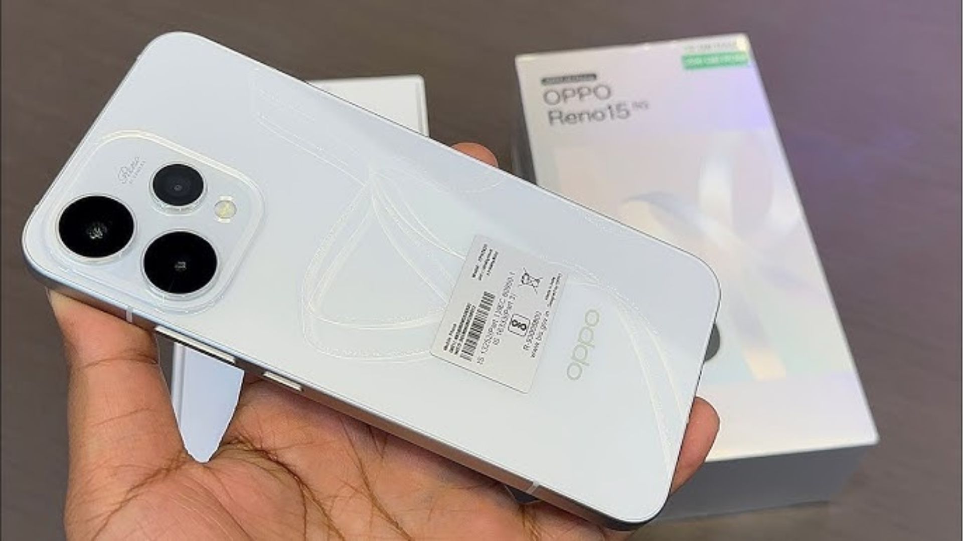 Unboxing OPPO Reno 15 5G: Primeras impresiones del nuevo smartphone